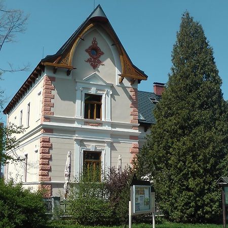 Penzion Vila Machů Kopřivnice Esterno foto