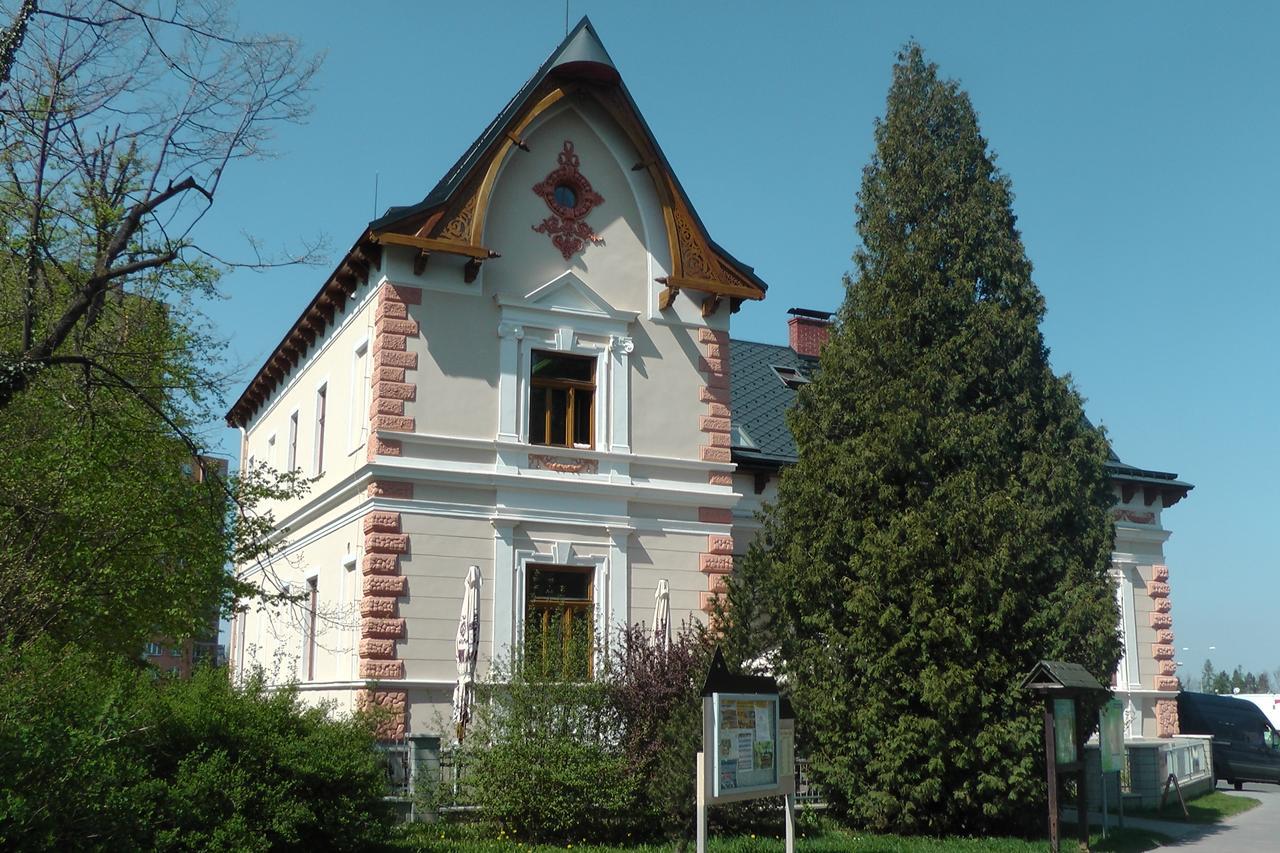 Penzion Vila Machů Kopřivnice Esterno foto